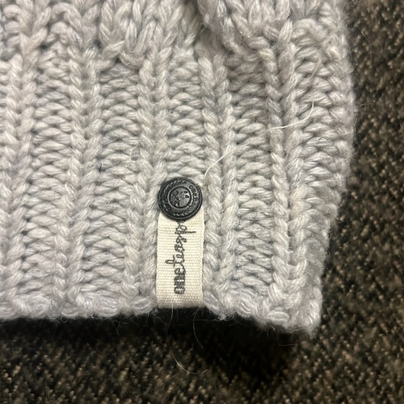 Aritzia One Teaspoon chunky oversized cable knit grey wool blend sweater - Picture 2 of 9